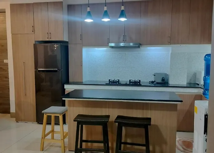 Eli's Cozy And Spacious Uphill *