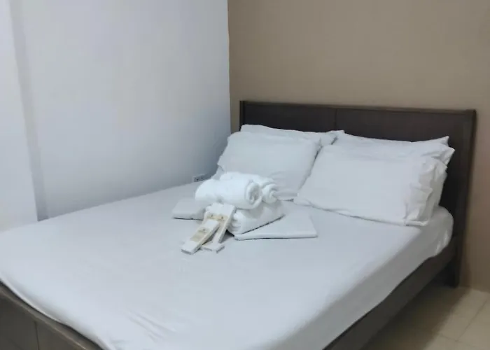 ヴィラ Eli's Cozy And Spacious Uphill *