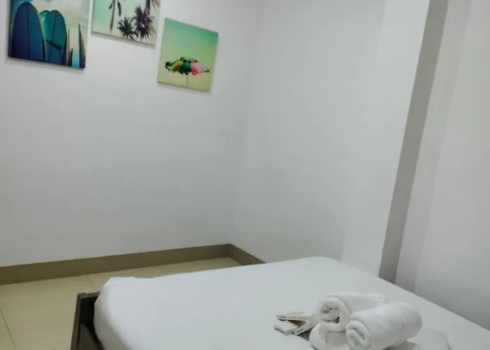 ヴィラ Eli's Cozy And Spacious Uphill *